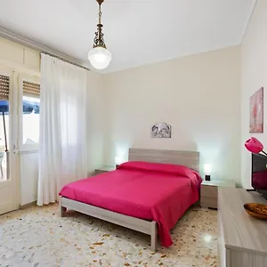 Appartamento Tra Il Centro E Il Mare Con Terrazzo Aci Castello